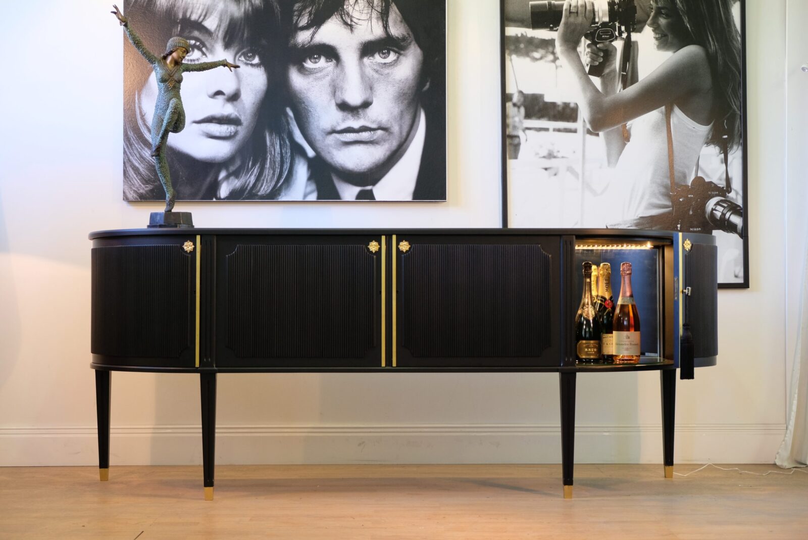 Sideboard mit Barfach schwarz – gustavianisch, 1960er