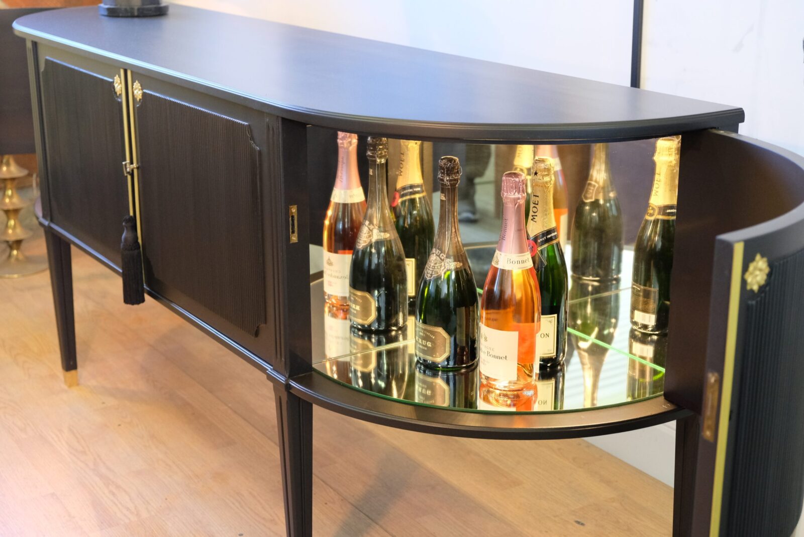 Sideboard mit Barfach schwarz – gustavianisch, 1960er