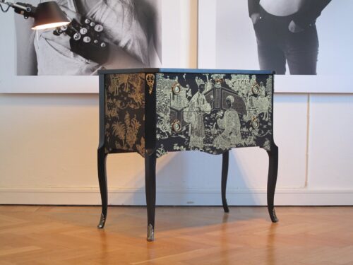 Kommode schwarz mit Blattgold – gustavianisch, Chinoiserie