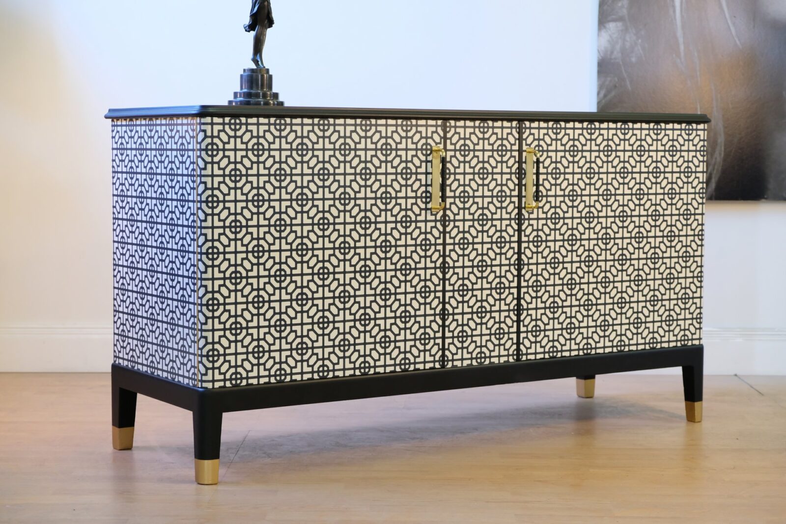 sideboard-600.1_f (1) Sideboard schwarz-weiß grafisch – Art déco, um 1930