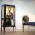 Vitrine schwarz – Louis-seize, Innenmotiv David Bowie